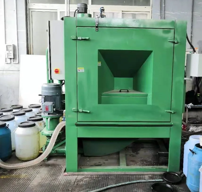Vapor sandblasting machine with 6 automatic water blasting gun and 7.5KW motor | Power Tool Accessories