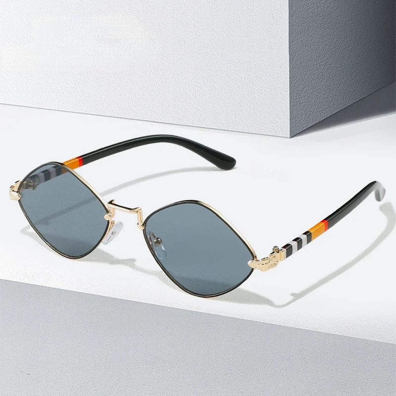 

MYALICE The New Rhombus Frame Sunglasses Women Vintage Brand Designer Tricolor Glasses Legs Business Outdoor Tourism UV400