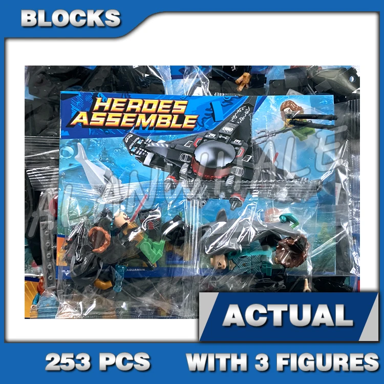 

253pcs Super Fighter Black Manta Strike Underwater Submarine Aquaman Shark 11024 Building Blocks Toy Compatible With Model