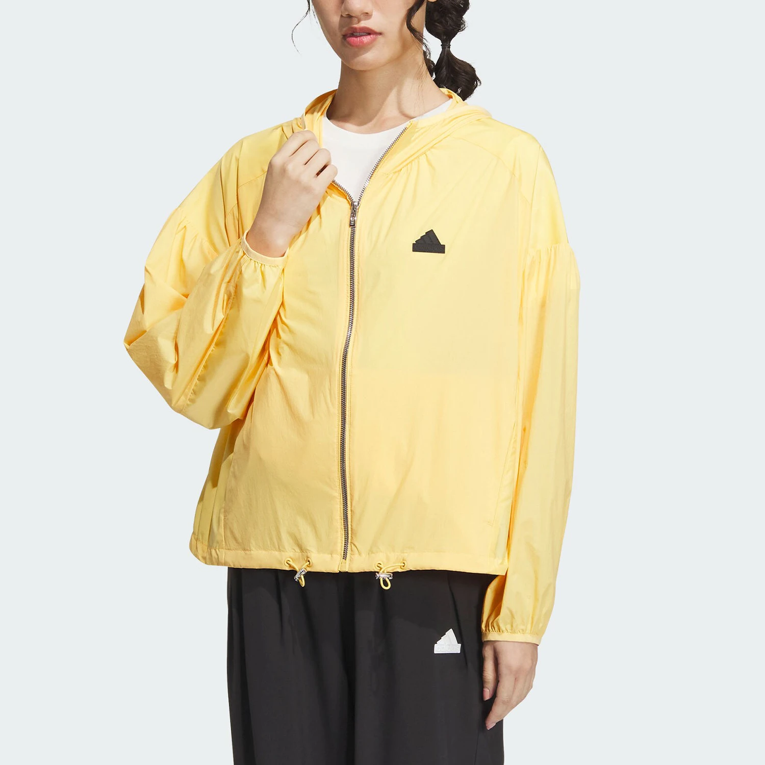 Фото Оригинальная женская солнцезащитная куртка Adidas TECH UPF HD JKT IM8836 №1
