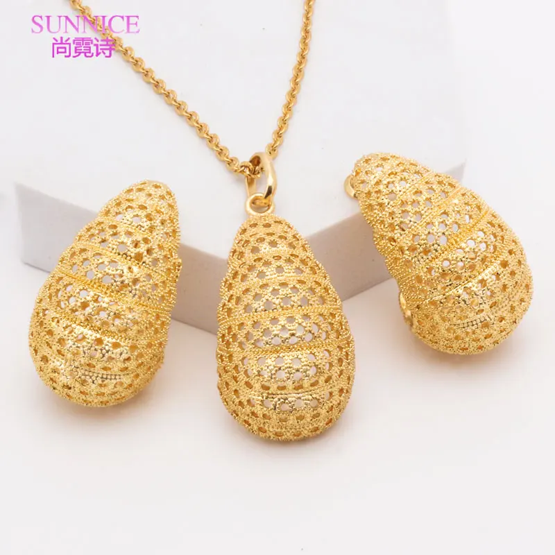 

Hollow Gold Women Jewelry Sets Hollow 18K Bride Necklace And Clip Earrings Set Wedding Trend Fashion Female Jewellery