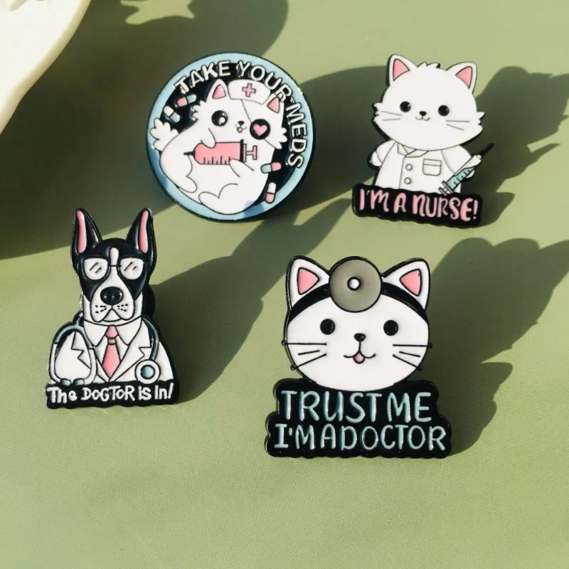 Мультяшный доктор супер кавайная медсестра кот цинковый сплав забавные броши