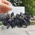 Фото Супермодные серьги-клипсы в стиле интернет-знаменитостей: сказочные, из шифона и сетки, с цветами, в форме сердца, с бриллиантами и цветными стразами, универсальные. №2