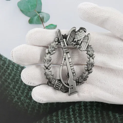 Металлический значок штурмовой винтовки для куртки