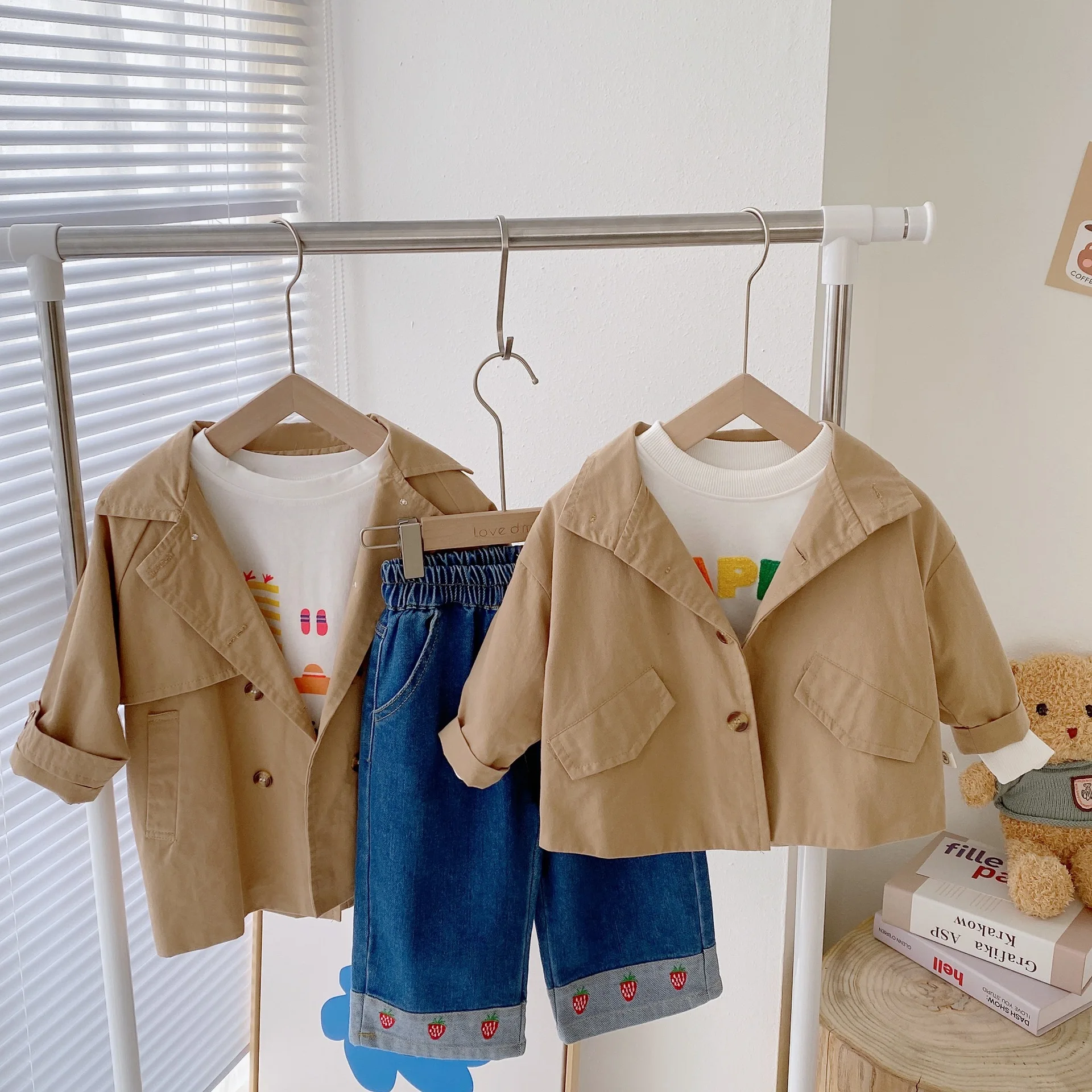 

Женский тренчкот, новинка 2022, ветровка, куртка для девочки, весна-осень, корейский длинный тренчкот, одежда для маленьких девочек