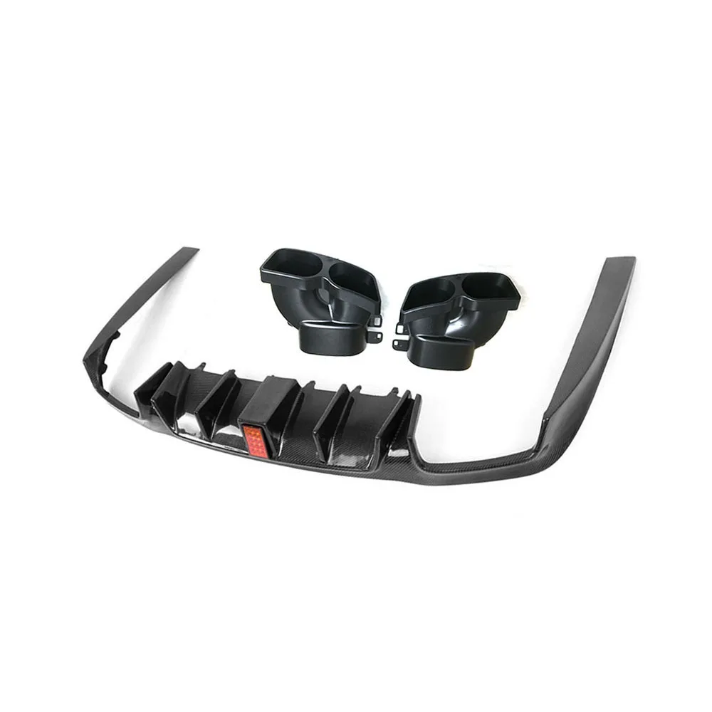 Автомобильная модель с наконечниками глушителя выхлопной трубы из нержавеющей