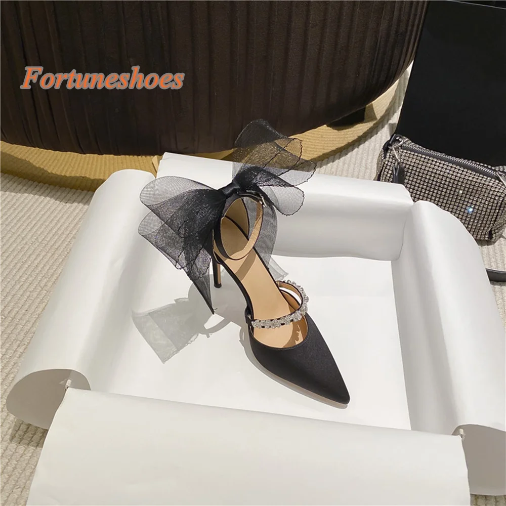 Женские туфли-лодочки с узлом-бабочкой и пряжкой на ремне острым носком