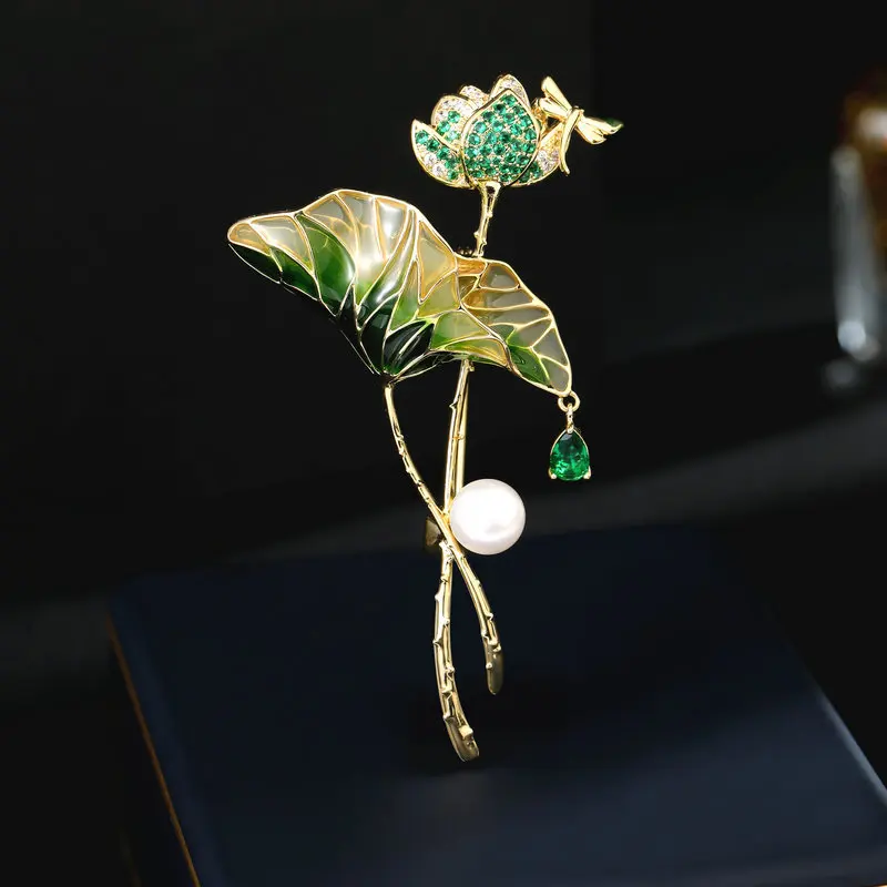 

Vintage Chinese style cheongsam Hanfu dress accessories corsage drop oil freshwater pearl zircon lotus leaf lotus flower brooch