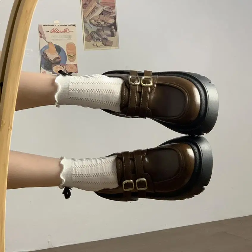 Туфли-оксфорды женские в британском стиле универсальные лоферы с мехом