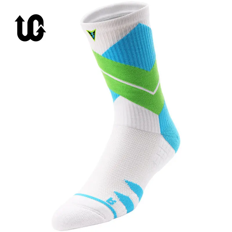 Купи New Children Man Big Size EU48 Basketball Socks Non-Slip Breathable Towel Bottom Sports Socks Comfortable Youth Sock White Black за 473 рублей в магазине AliExpress