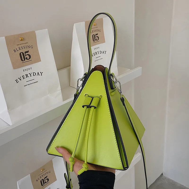 

Chic Design Triangle Shoulder Bag Women New Fashion Pu Leather Crossbody Bag Free Shiping Candy Color Novelty Casual Female Bag