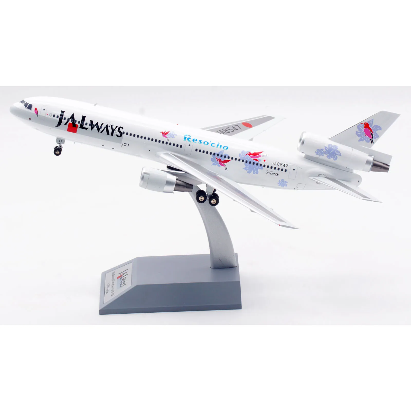 Фото Коллекционная модель самолета B-104-IAW-547 из сплава, подарок, масштаб 1:200, B-Models, JAL Ways, McDonnell Douglas DC-10-40, литая модель реактивного самолета JA8547 №1