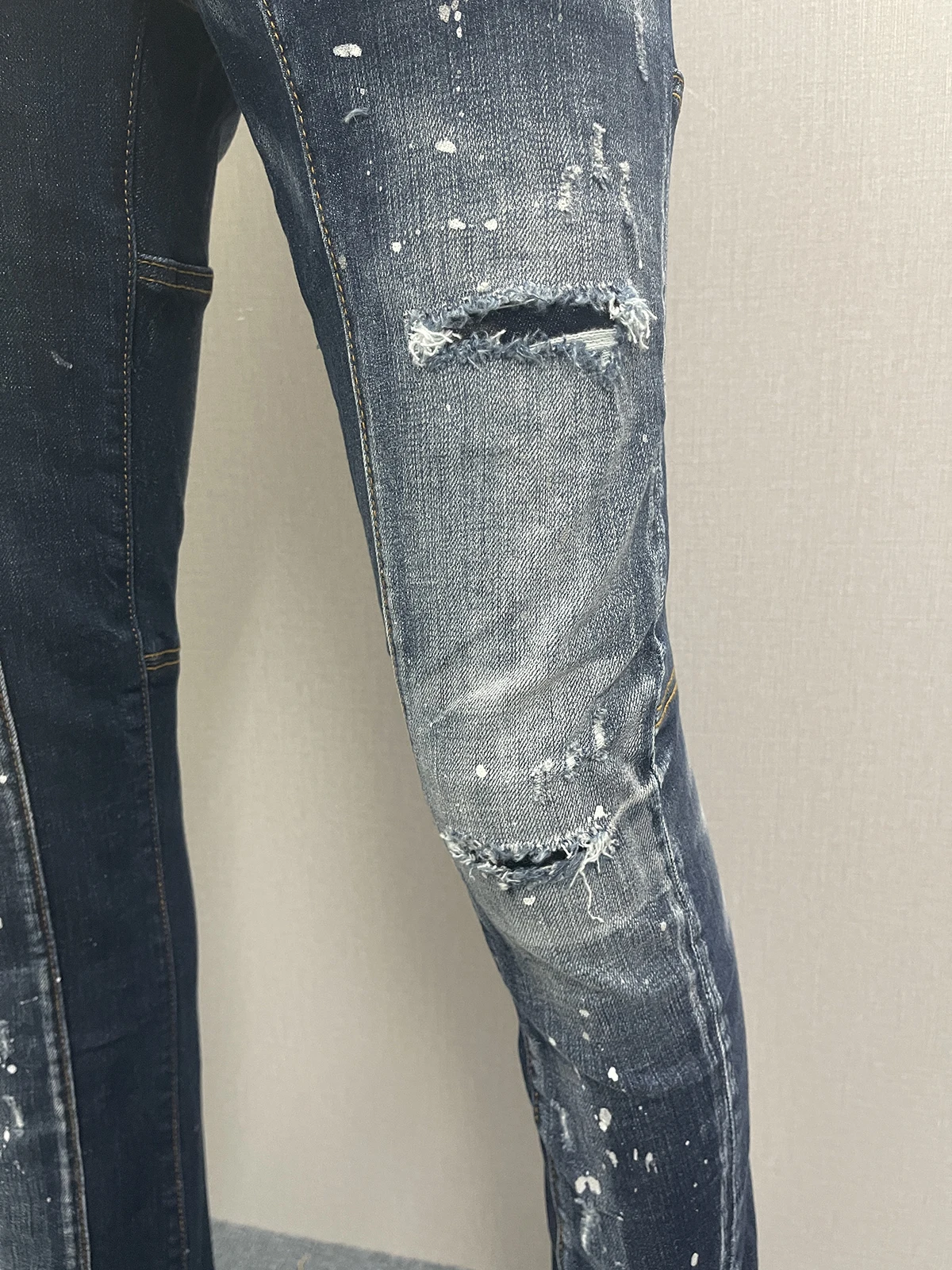 Рисунок 6 - Джинсы мужские с эффектом брызг