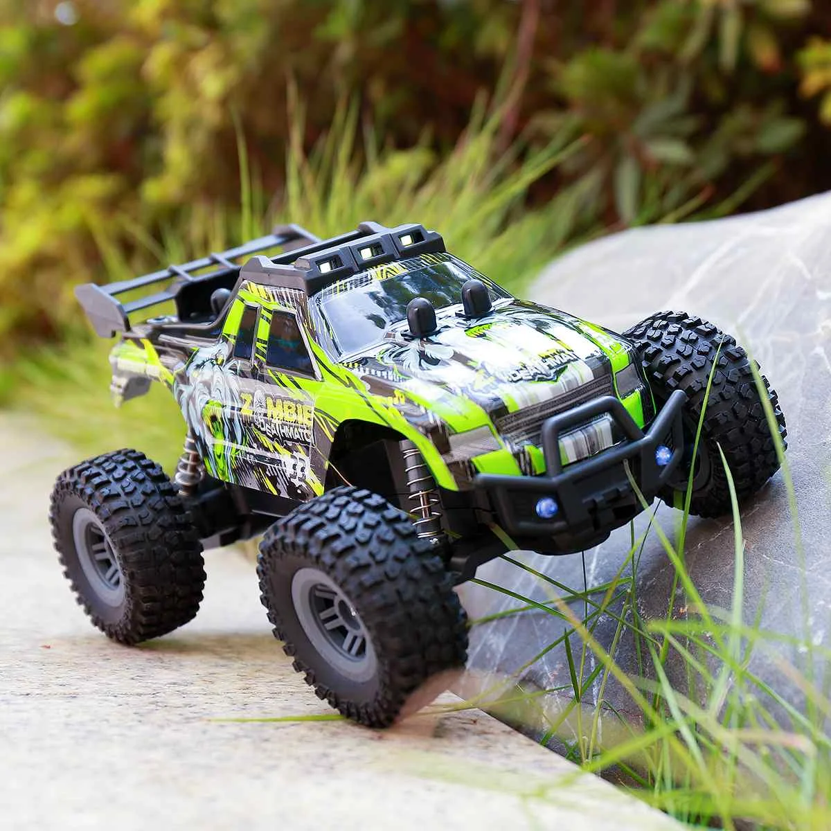 1/18 2 4G Радиоуправляемая машина внедорожник Радиоуправляемый автомобиль ползание