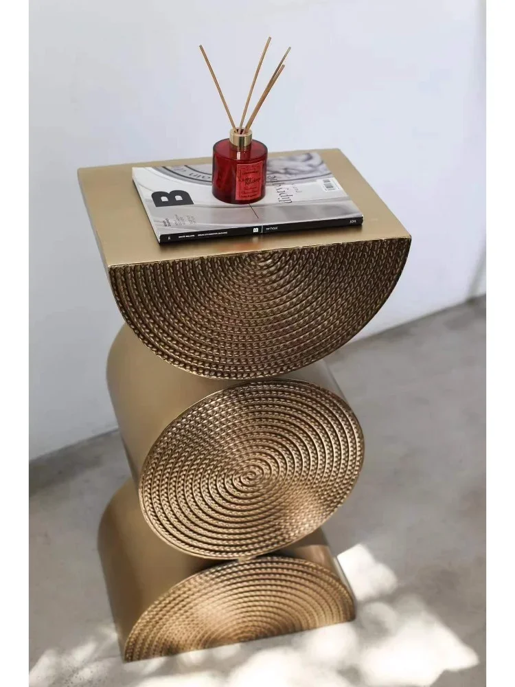 Дизайнерский диван в скандинавском стиле для гостиной минималистичный