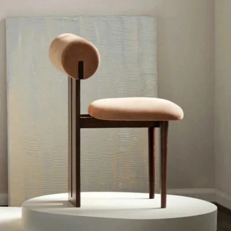 Винтажные скандинавские стулья для макияжа