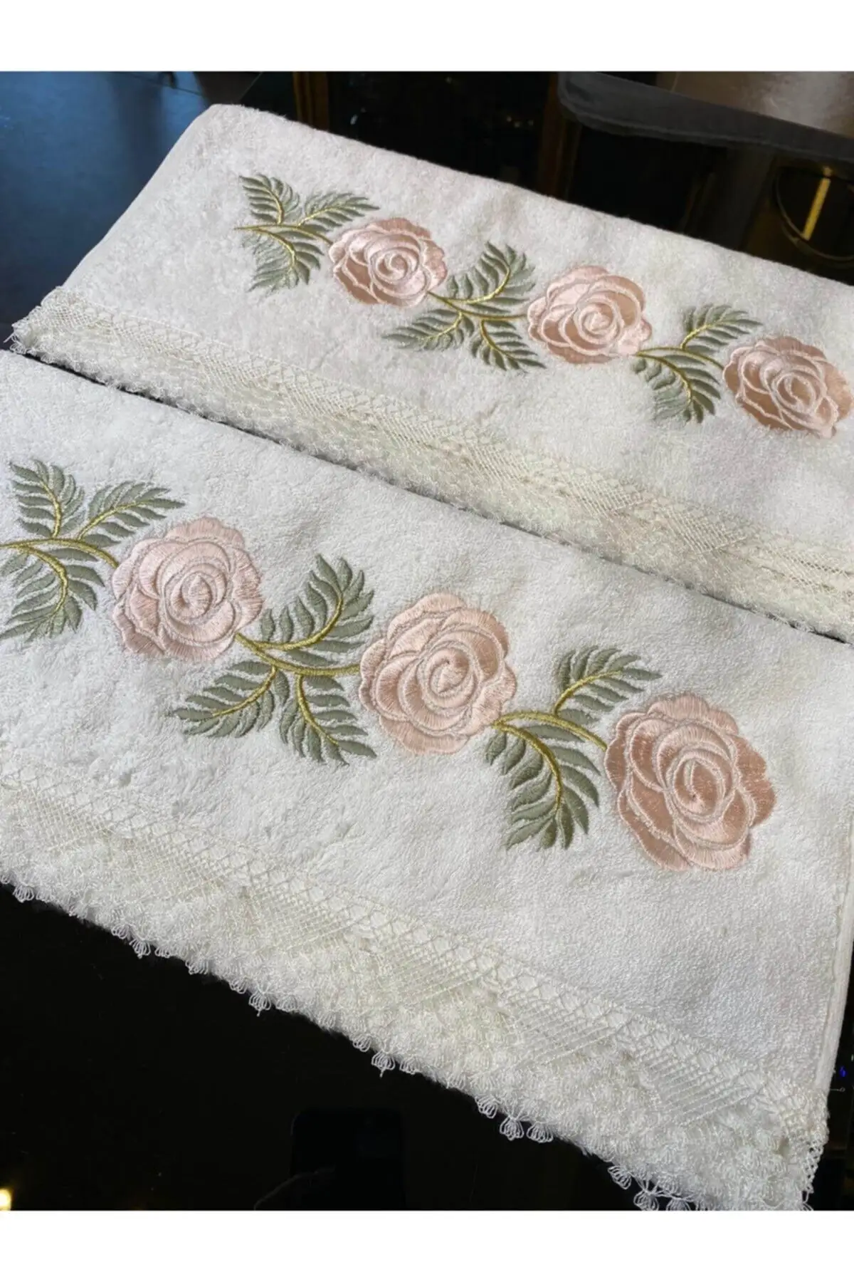 

Ivy Flowering Machine Lace Bamboo Face Towel