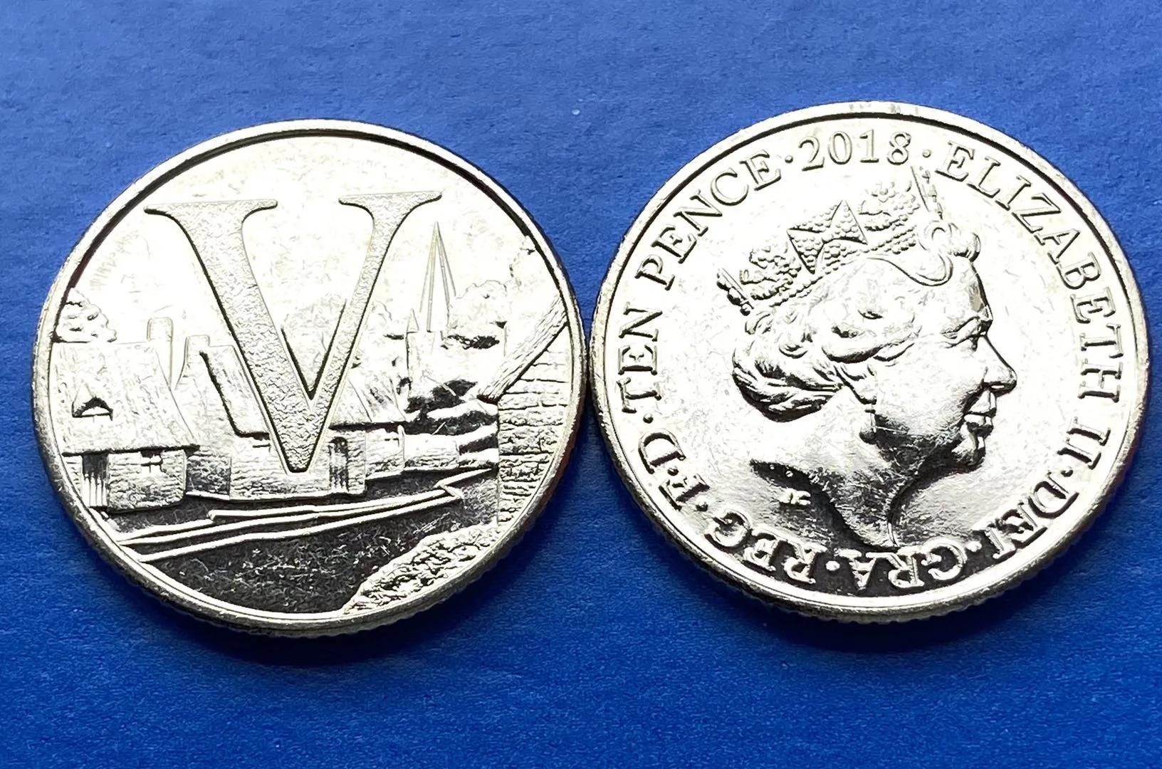 

Памятная монета английской буквы V 2018(2019) Uk 10 Penny Coin 24,5 мм