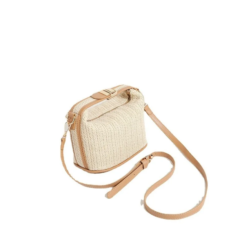 

Новинка Осень-зима 2021, портативная плетеная Сумка из соломы с замком, маленький квадратный мешок с замком, сумка-мессенджер на одно плечо дл...