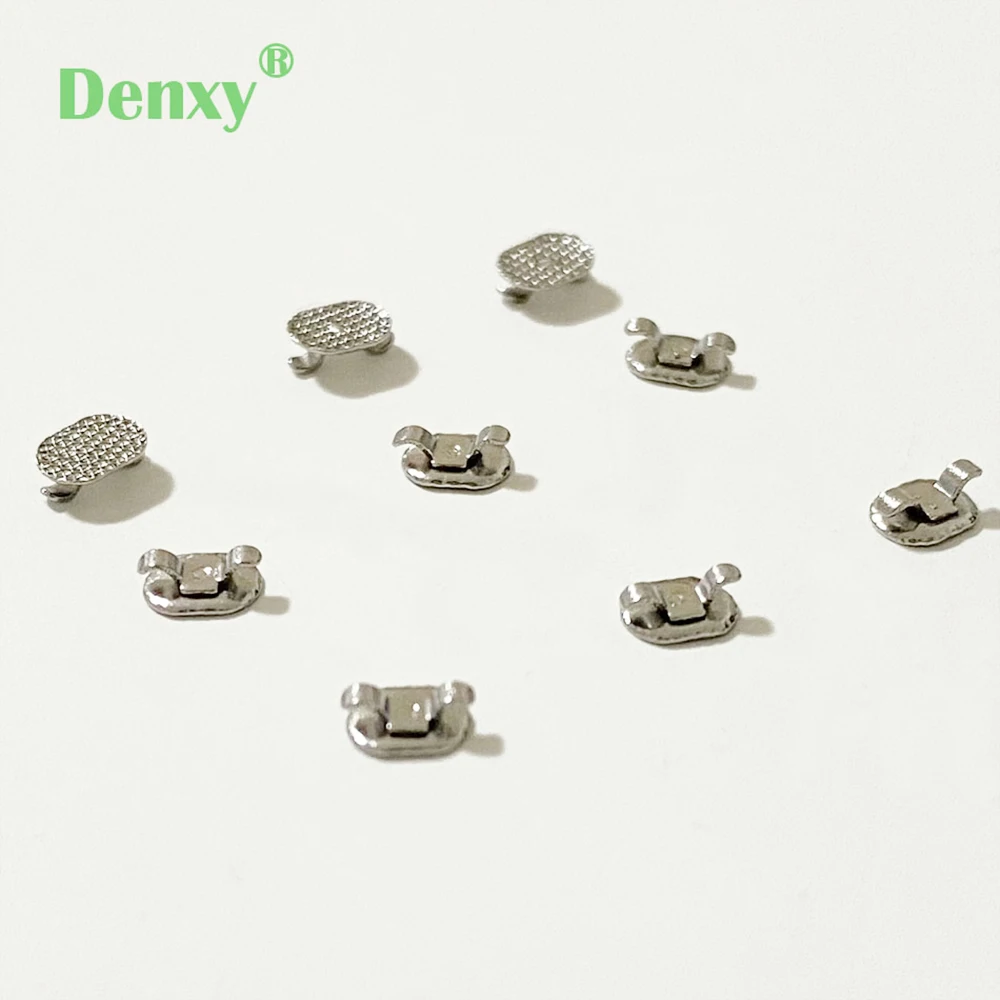 Рисунок 6 - ортодонтические скобы из нержавеющей