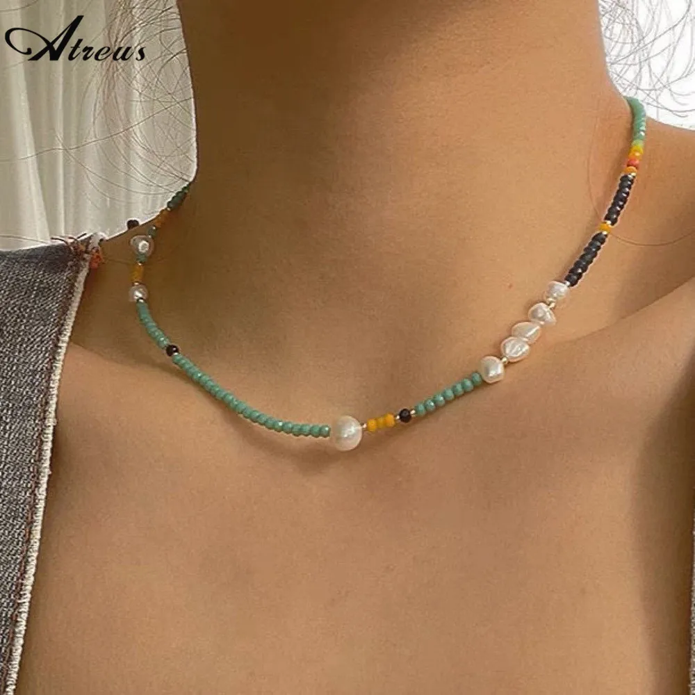 

2023 New Natural Freshwaterpearl Female Necklace Summer INS Simple Design Color Green Crystal Temperament Simple Clavicle Chain