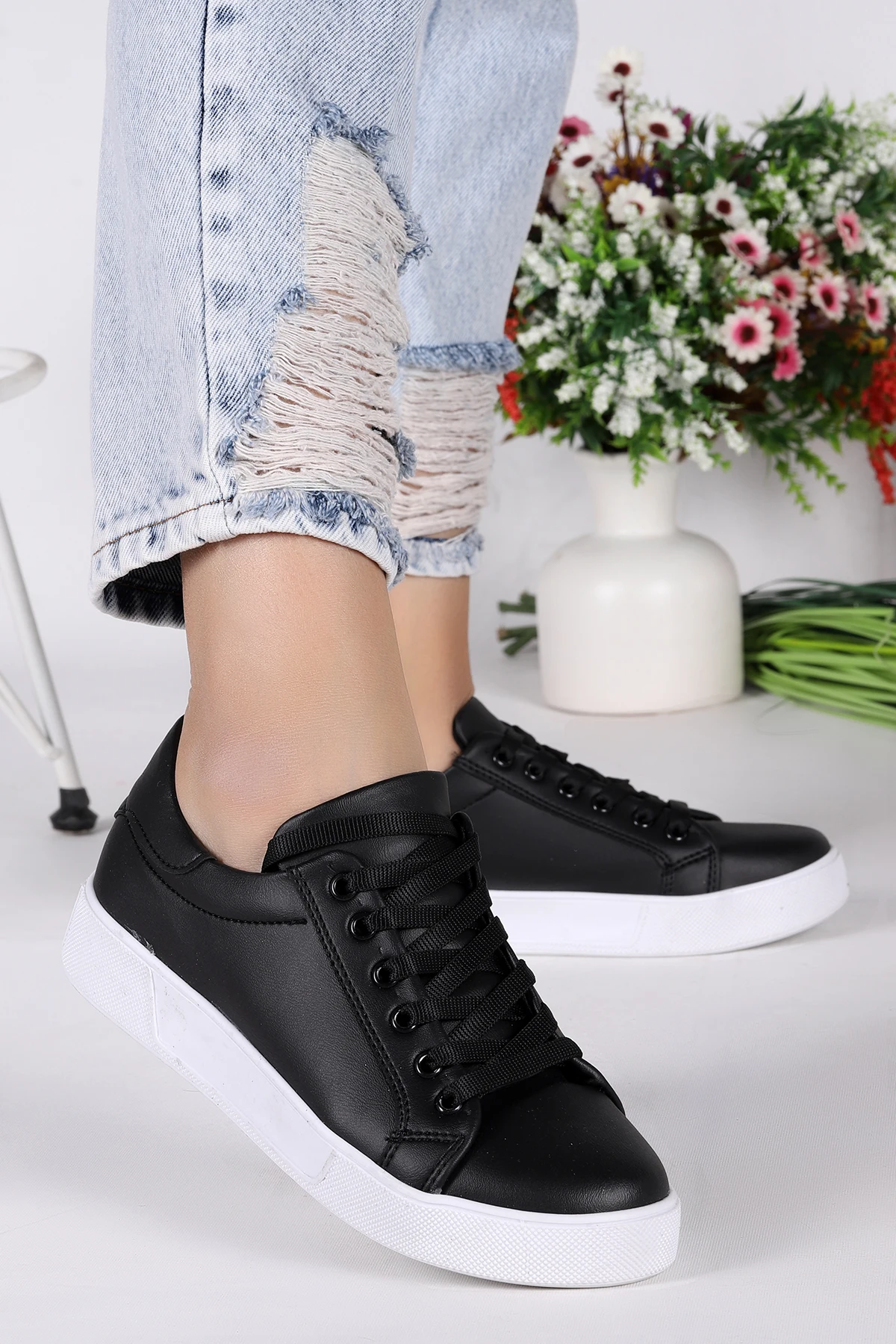 

Woggo Pnt 381031 Skin Daily Laced Women Sports Shoes