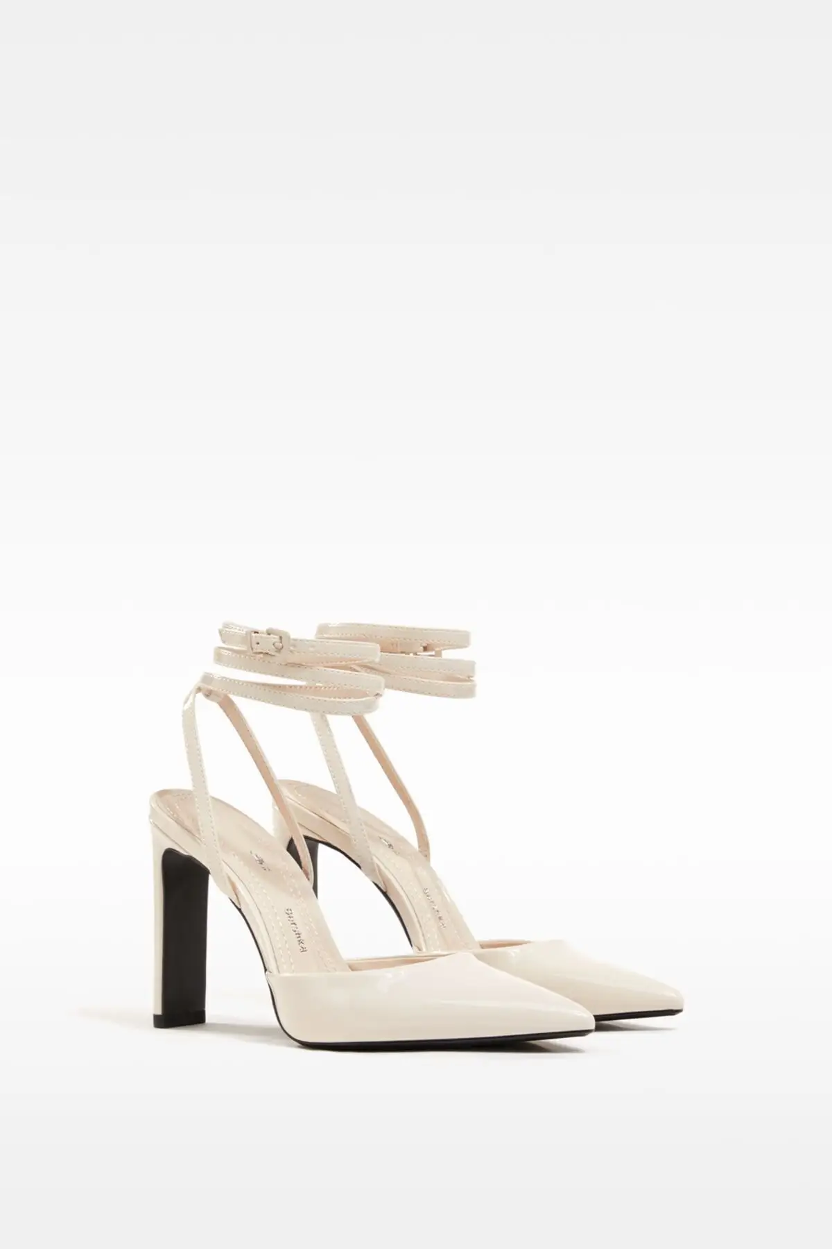 

Shiny heels with back and ankle-heeled shoes 11307860