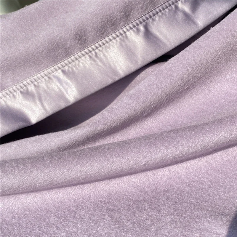 Одеяло однотонное из 100% шелка тутового шелкопряда Размеры 200x230 см