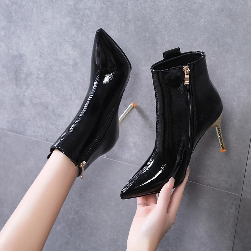 Осенние женские туфли на каблуке с заостренным носком модные пикантные новые