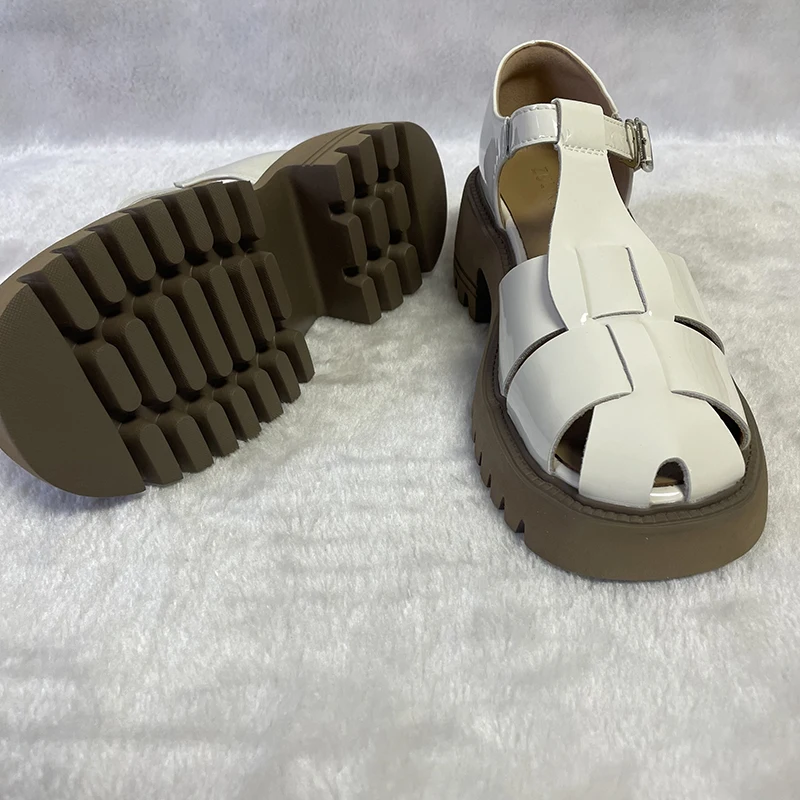 2023 Summer New Roman Sandals Ladies Genuine Leather Fashion Hollow Weave Retro Thick Heel Women Sandals