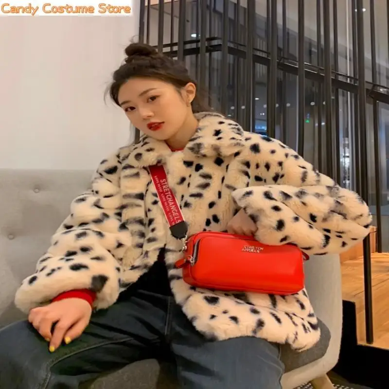 Рисунок 3 - Женская зимняя плюшевая куртка