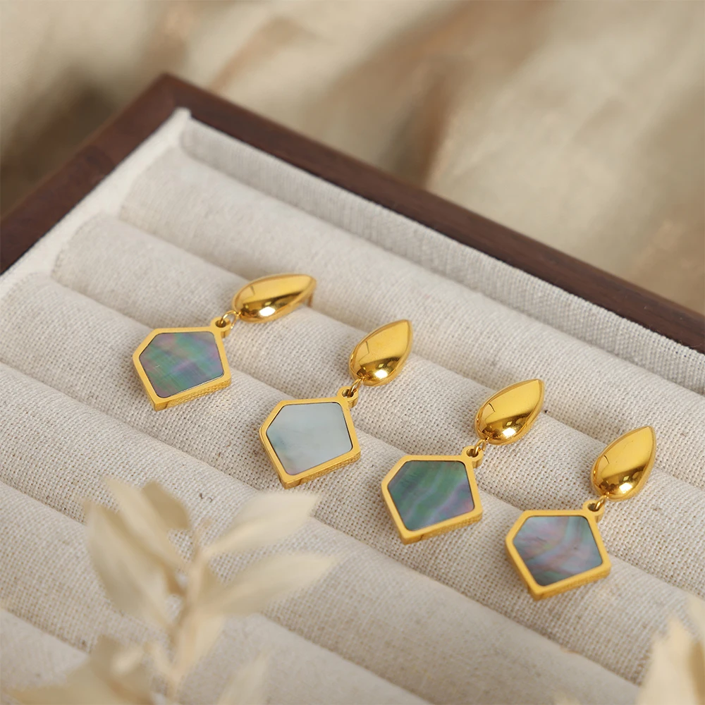 Женские серьги-подвески с натуральным камнем