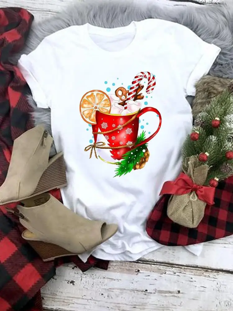 

Женская футболка с коротким рукавом и принтом «дерево любви»