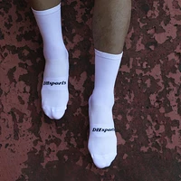 1 pair sport socks excellent lightweight letter print mid tube unisex cycling socks for football bike socks sport socks