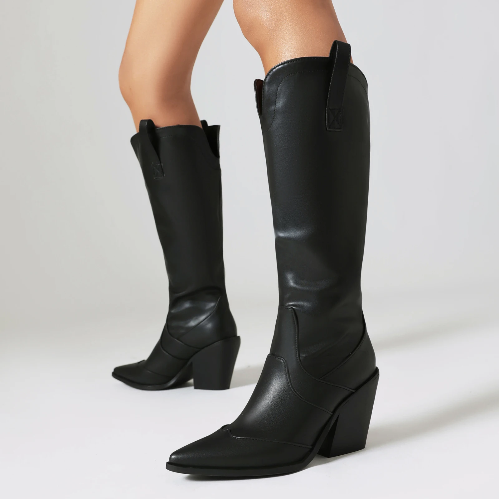 Женские кожаные туфли до колена с острым носком