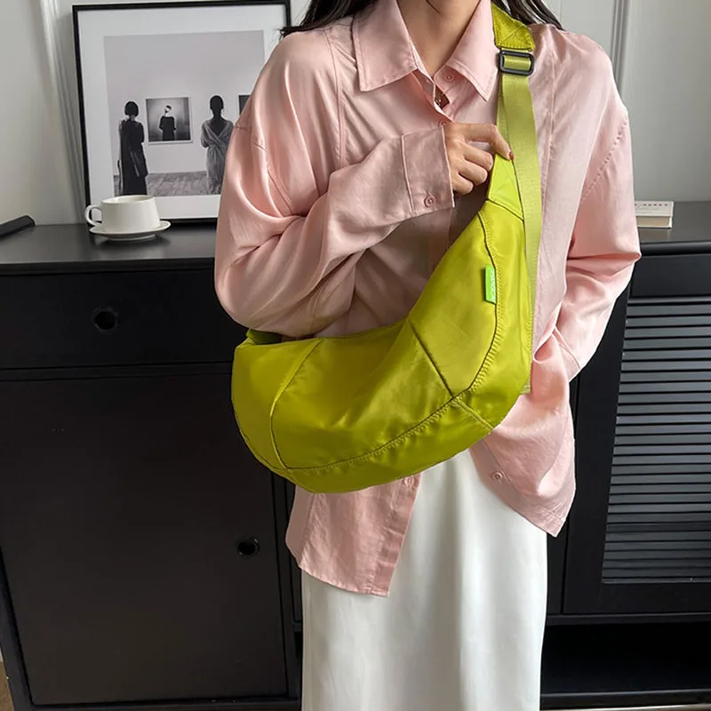 Fashion Wide Shoulder Strap Single Shoulder Crossbody Bag Nylon Women's Large Capacity Hobos Commuter Simple Casual Soft Satchel