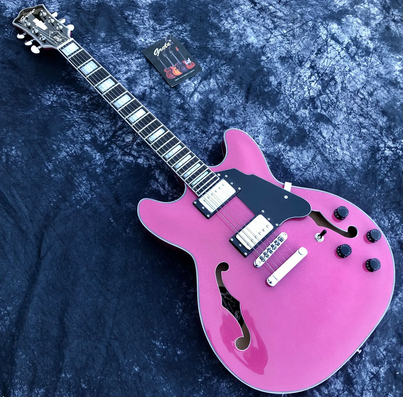 

Grote Pink Maple полуполый 335 Стиль Jazz электрическая гитара с F отверстиями