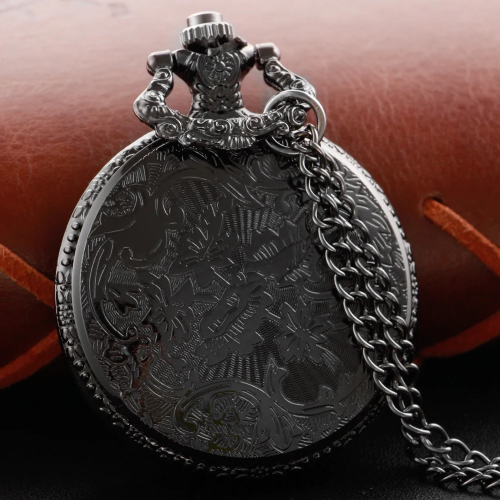 Рисунок 3 - Карманные кварцевые часы с этническим супергероем