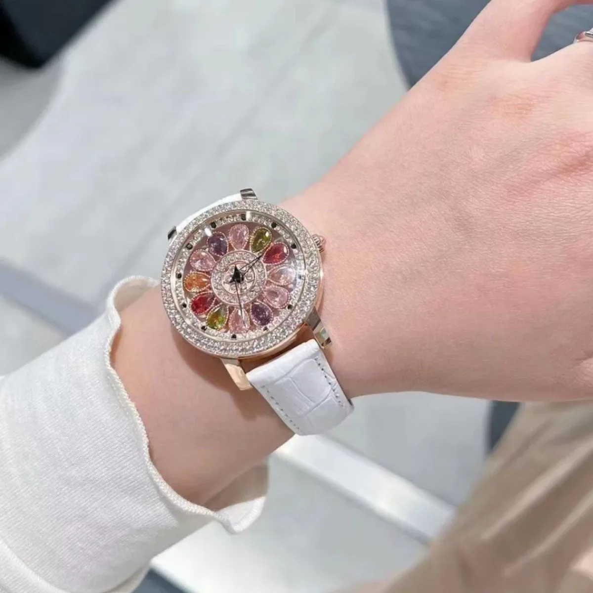 Модные роскошные часы для женщин элегантные огранки легкие модные наручные с