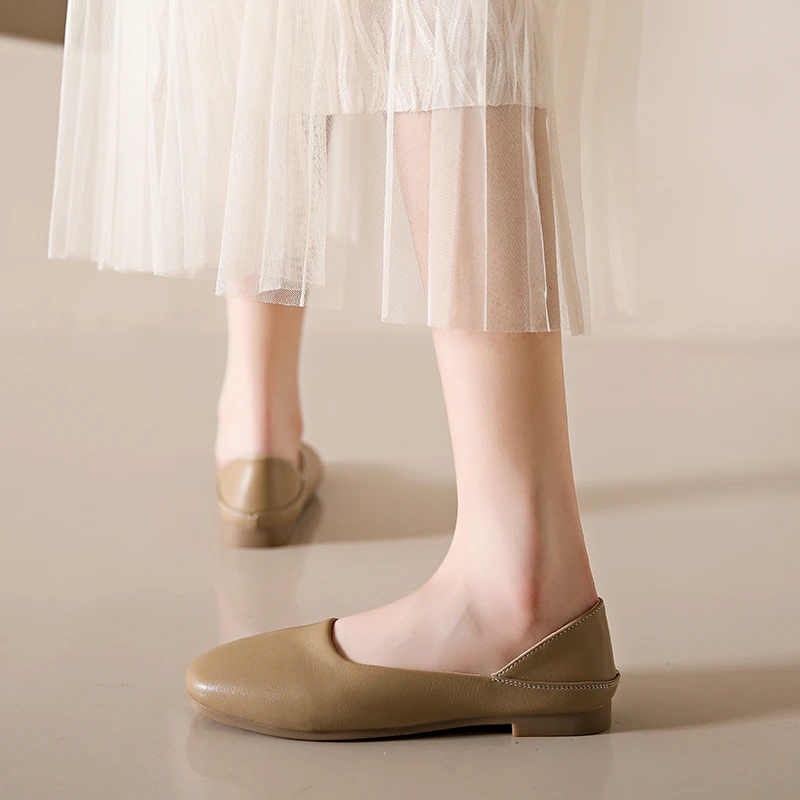 Женские туфли-лодочки из мягкой кожи в стиле ретро