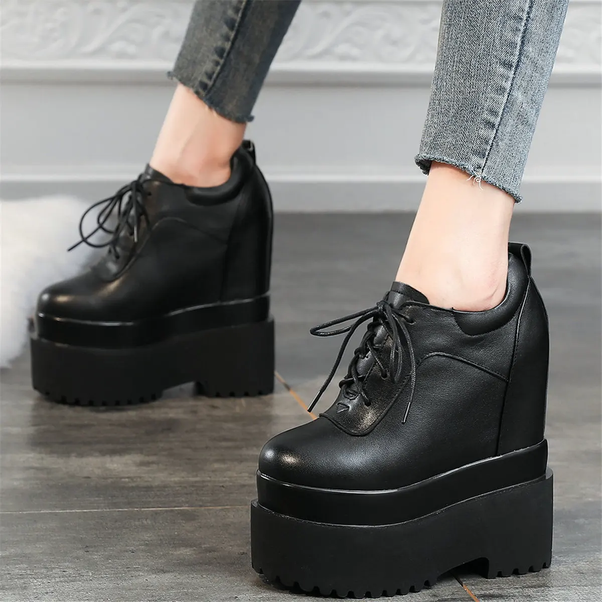 Fashion Sneakers Women Lace Up Genuine Leather Height Increasing Ankle Boots Female Round Toe Chunky Platform Pumps Casual Shoes