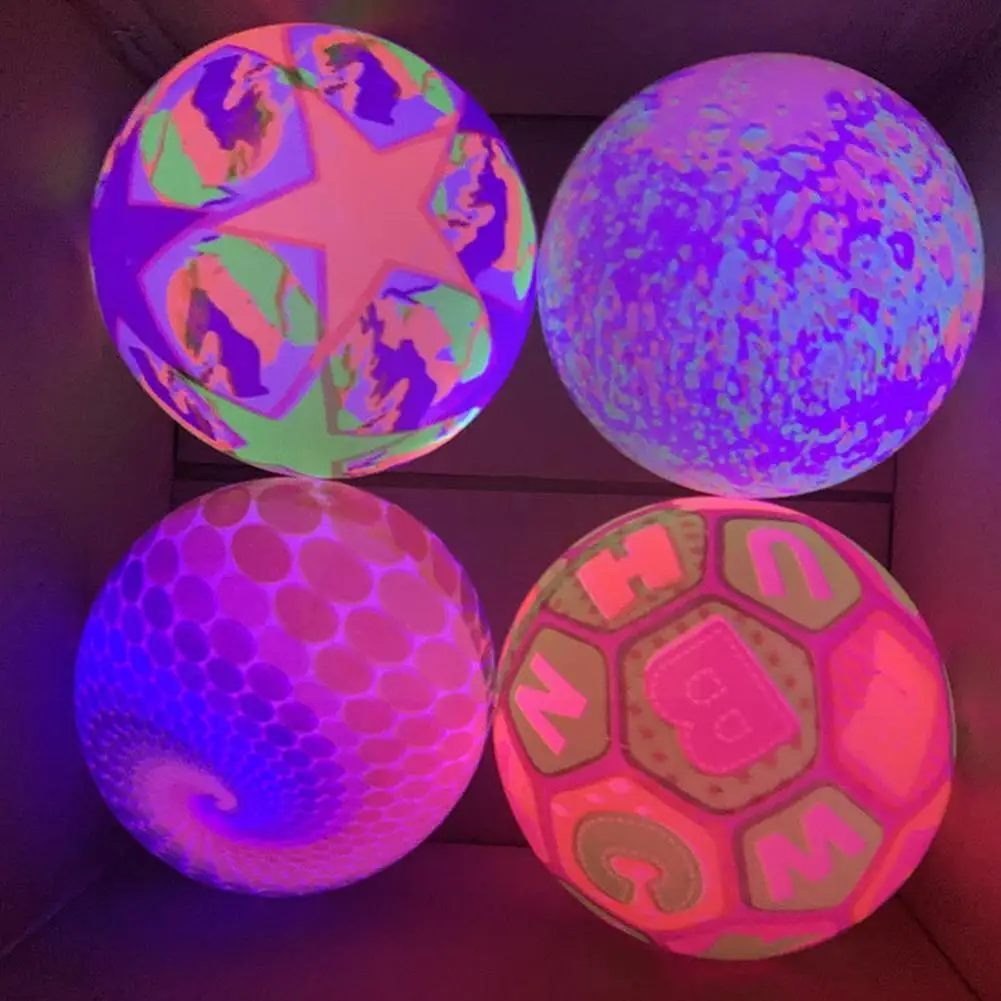 

22cm Luminous Bouncy Ball Toys Novelty Led Light Inflatable Ball Football Basketball Outdoor Sports Toys For Children Game D5R4