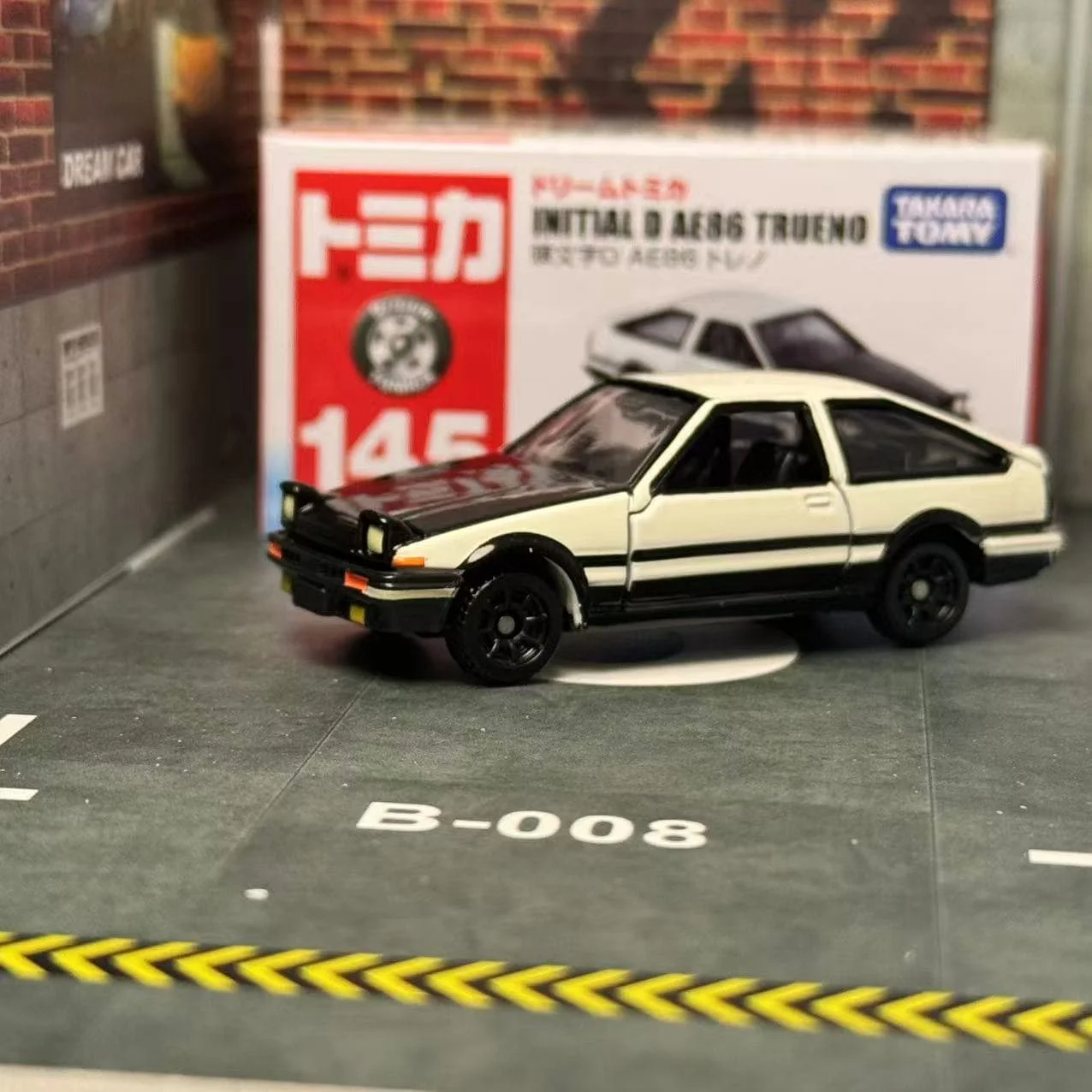 Фото Мечта Томика НО. 145, Initial D AE86 TRUENO Toyota Takara Tomy, литой под давлением металлический автомобиль в игрушечном моделе автомобиля, коллекция аниме №4