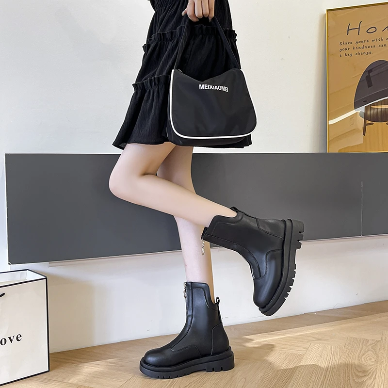 Женские осенние ботильоны кожаные ботинки Martin на платформе с молнией спереди