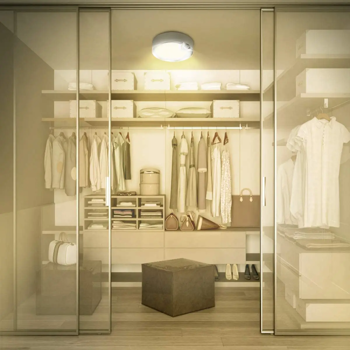 Потолочный светильник с датчиком движения на батарейках 80 светодиодов ультра