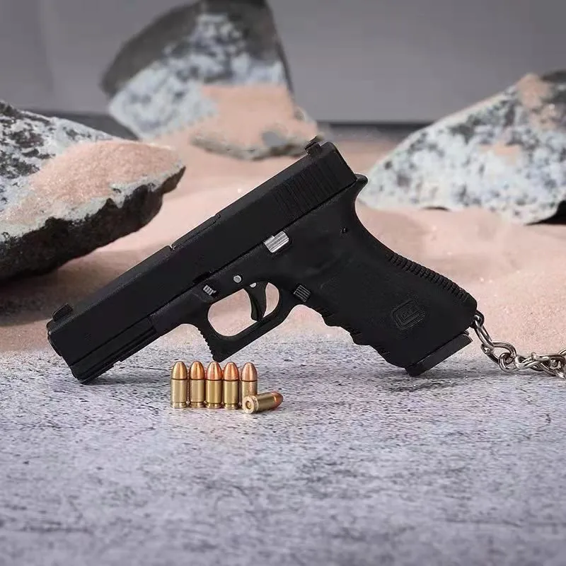 

2021 New 1:3 Glock 17 Model Keychain Full Metal Shell Throwing Alloy Non-Launchable Boy Birthday Christmas Gift