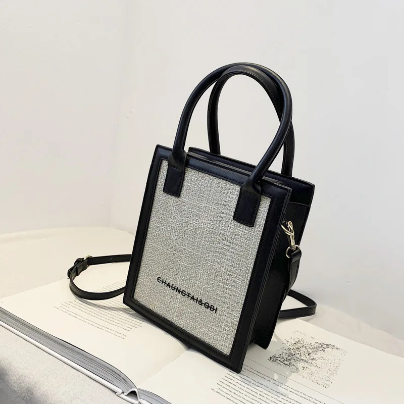 

2021 Fashion Luxury Korean Messenger Designer Square Bags Woman's Purses and Small Handbags Store Cell Phone Shoulder Sling Bag