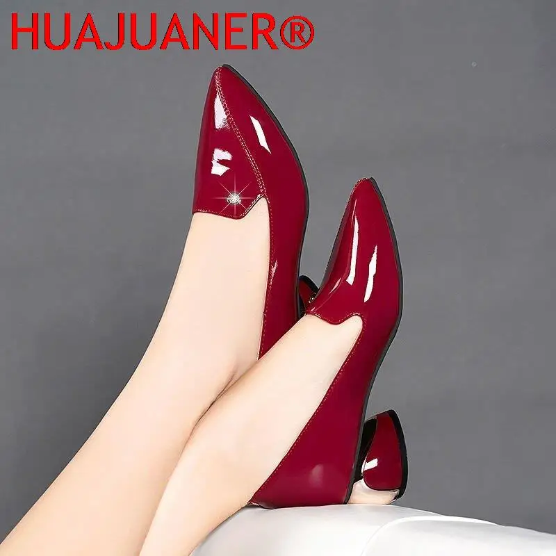 

Женская обувь для офиса, черные туфли-лодочки из лакированной кожи с острым носком, туфли-лодочки на среднем каблуке, женская обувь