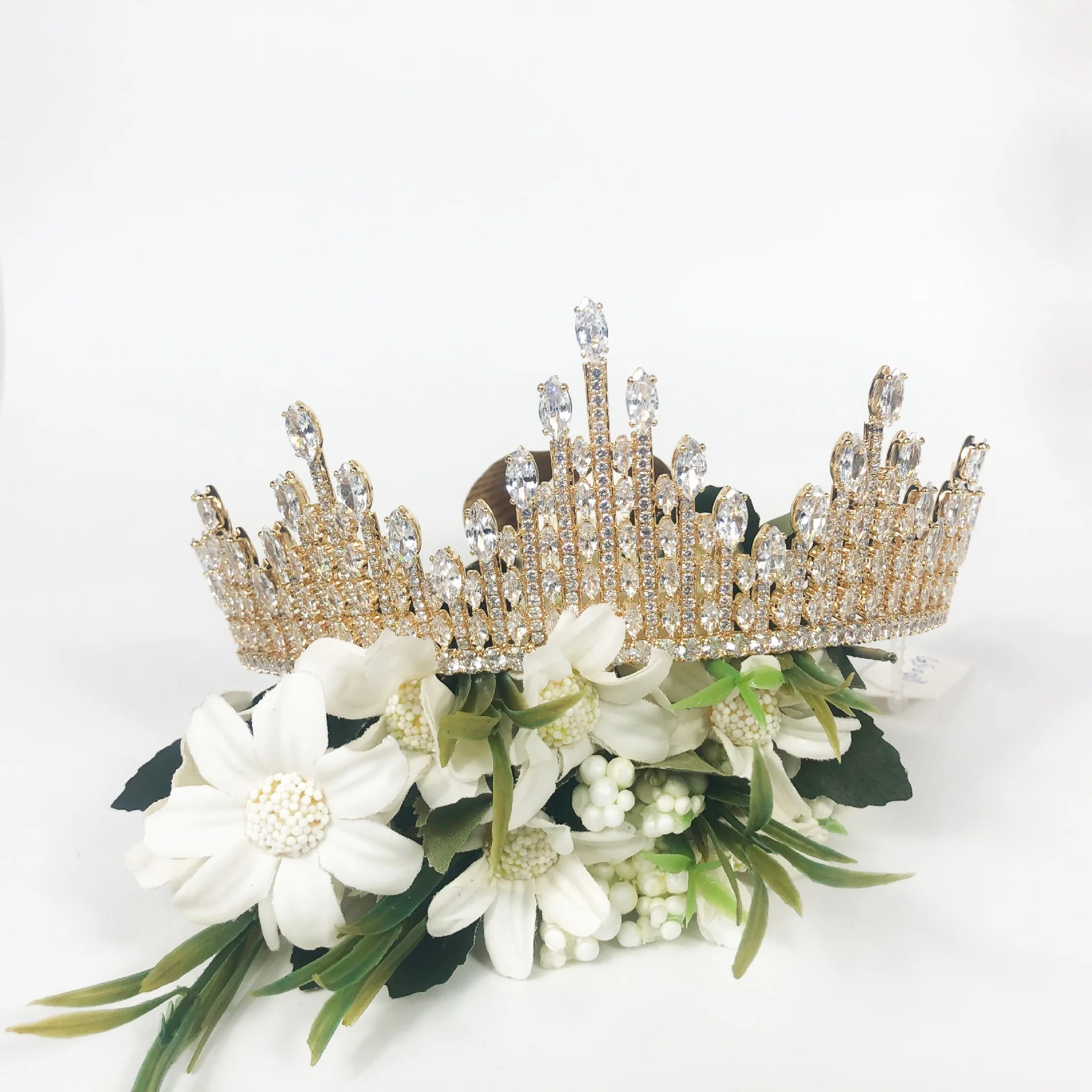 

Cross-Border Exquisite Fashion Hand-Inlaid Banquet Pageant Zircon Golden Crown Bridal Crown