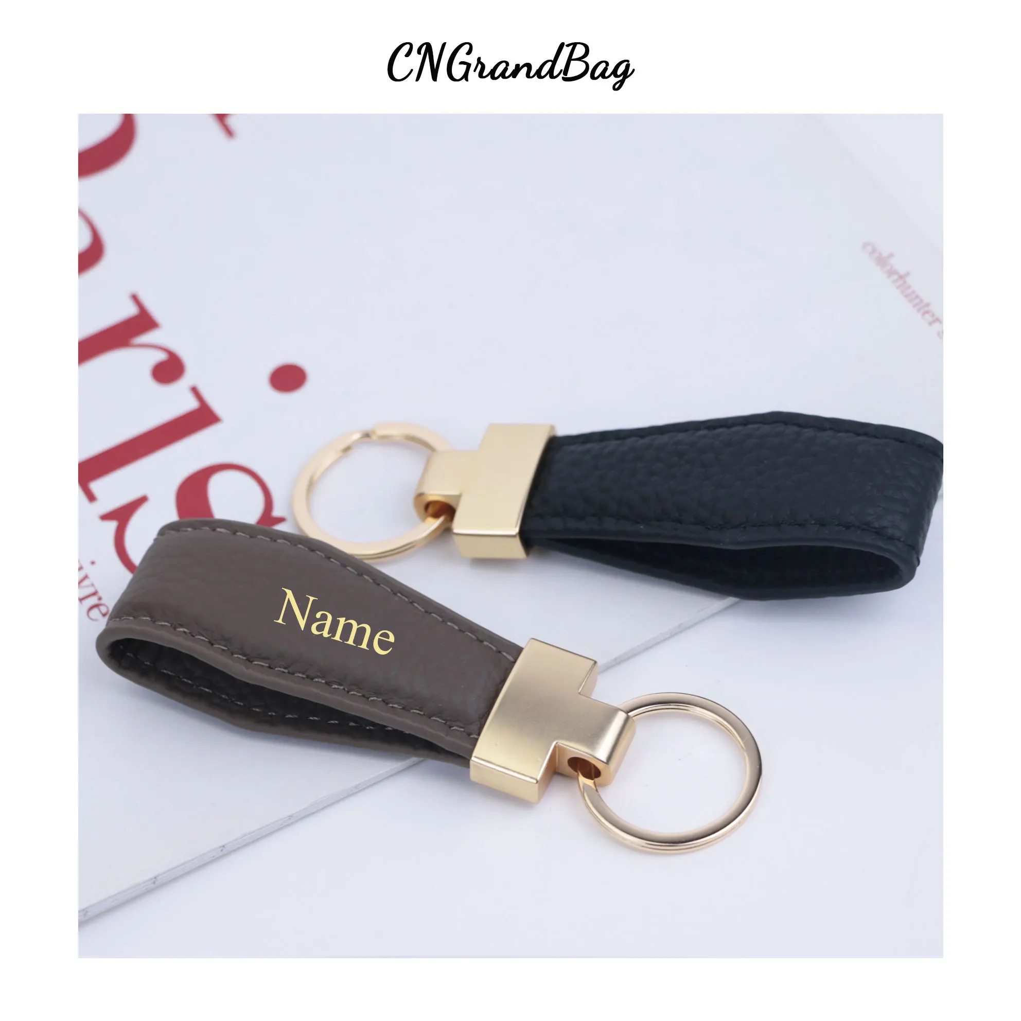 Customized Initial Letters Cow Leather Car Keychain Fashion Key ring  Alloy Pendant Creative Gift Men And Women Leather Lanyard